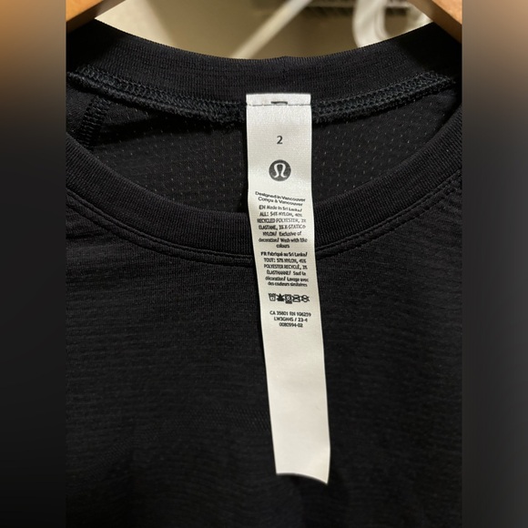 2 New With Tags Swiftly Tech Cropped Long-Sleeve
Shirts 2.0 - Picture 4 of 16